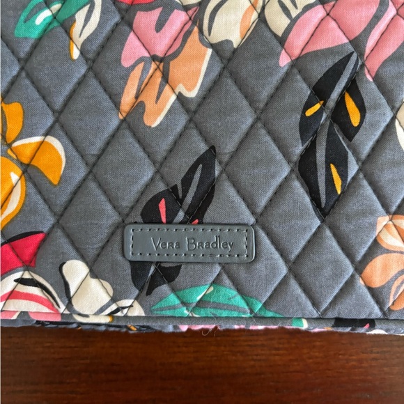 VERA BRADLEY 🩷🩶💚 Coastal Paradise Laptop Sleeve/case - Picture 2 of 6